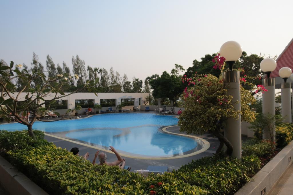 Jomtien Plaza Suite Apartments Ruang foto