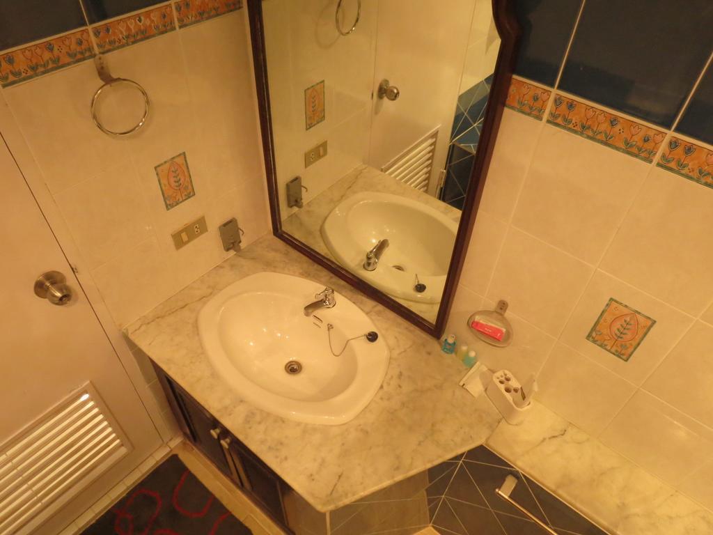 Jomtien Plaza Suite Apartments Ruang foto